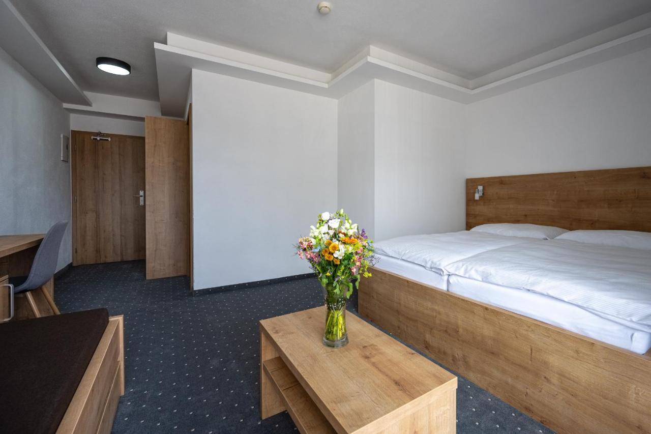 Berg Liptov Hotel Liptovský Mikuláš Екстериор снимка