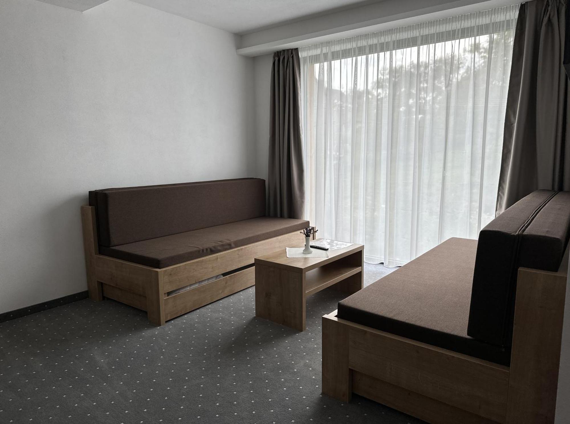 Berg Liptov Hotel Liptovský Mikuláš Екстериор снимка