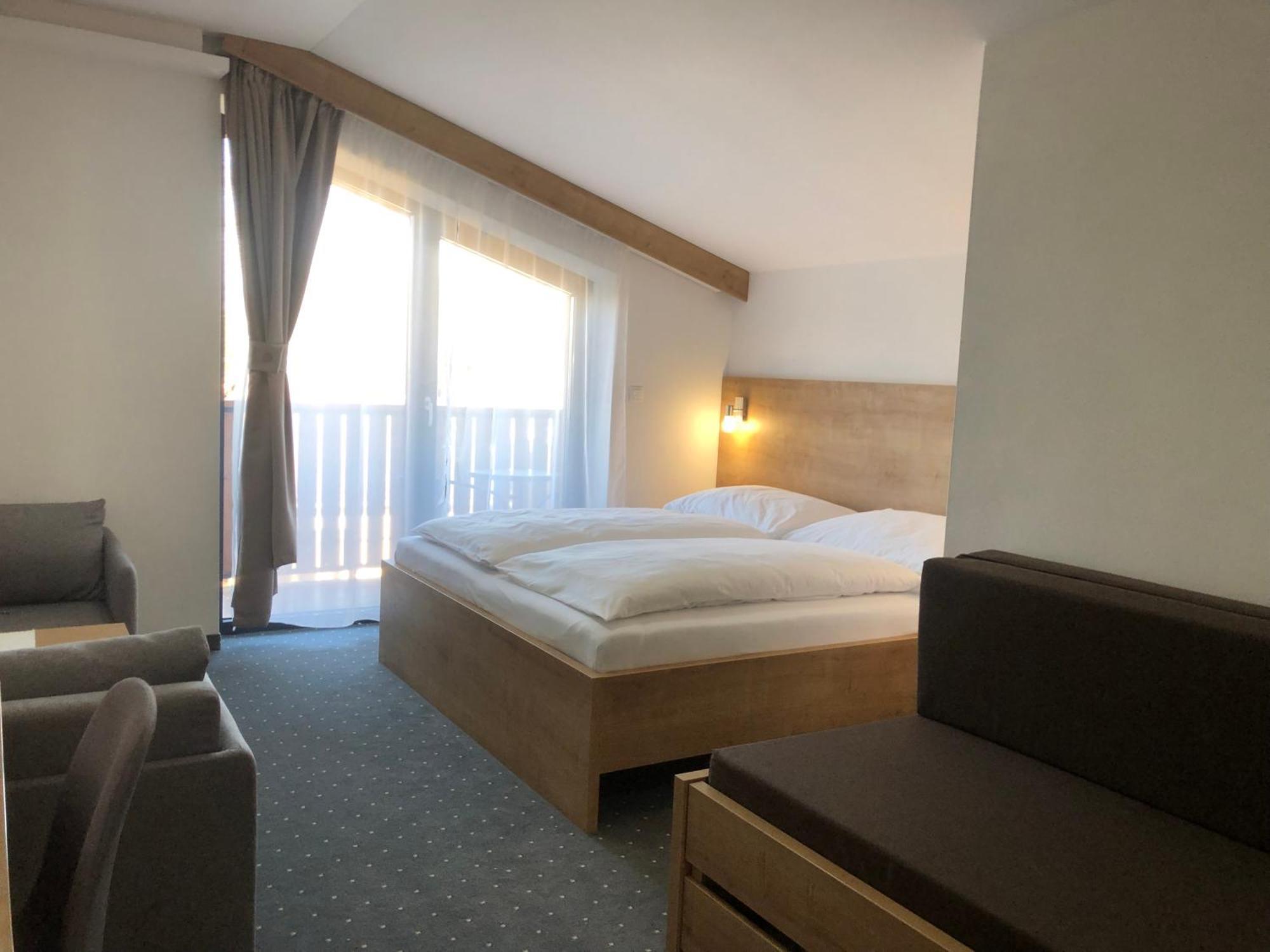 Berg Liptov Hotel Liptovský Mikuláš Екстериор снимка