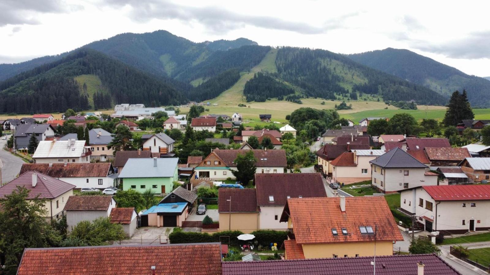 Berg Liptov Hotel Liptovský Mikuláš Екстериор снимка